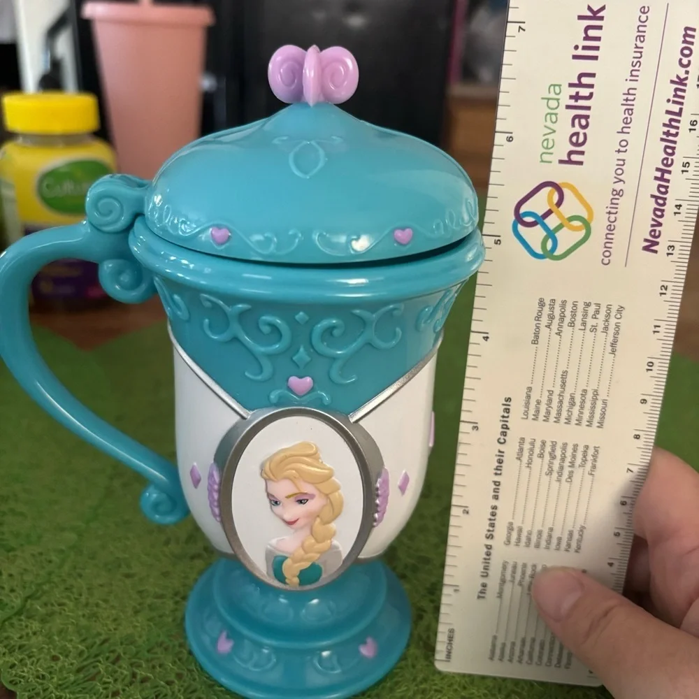 3/$15 Disney Frozen Queen Elsa princess anna chalice Mug with Lid